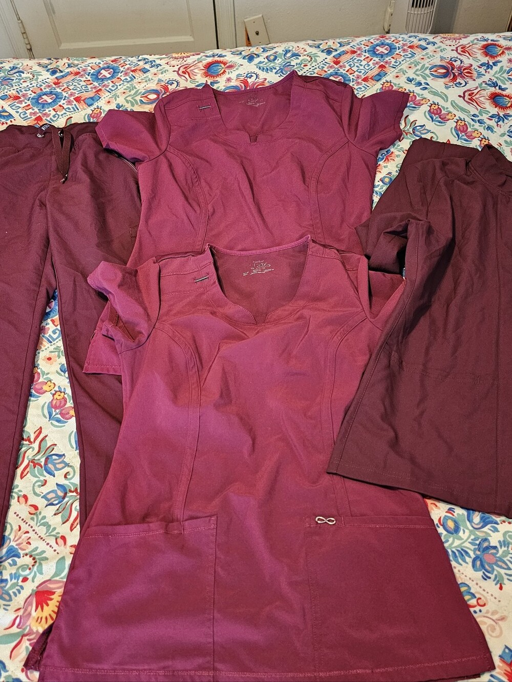 4 Pc Burgundy Scrub Set Cherokee Infinity Tops Pants & Med Couture Jacket XS S